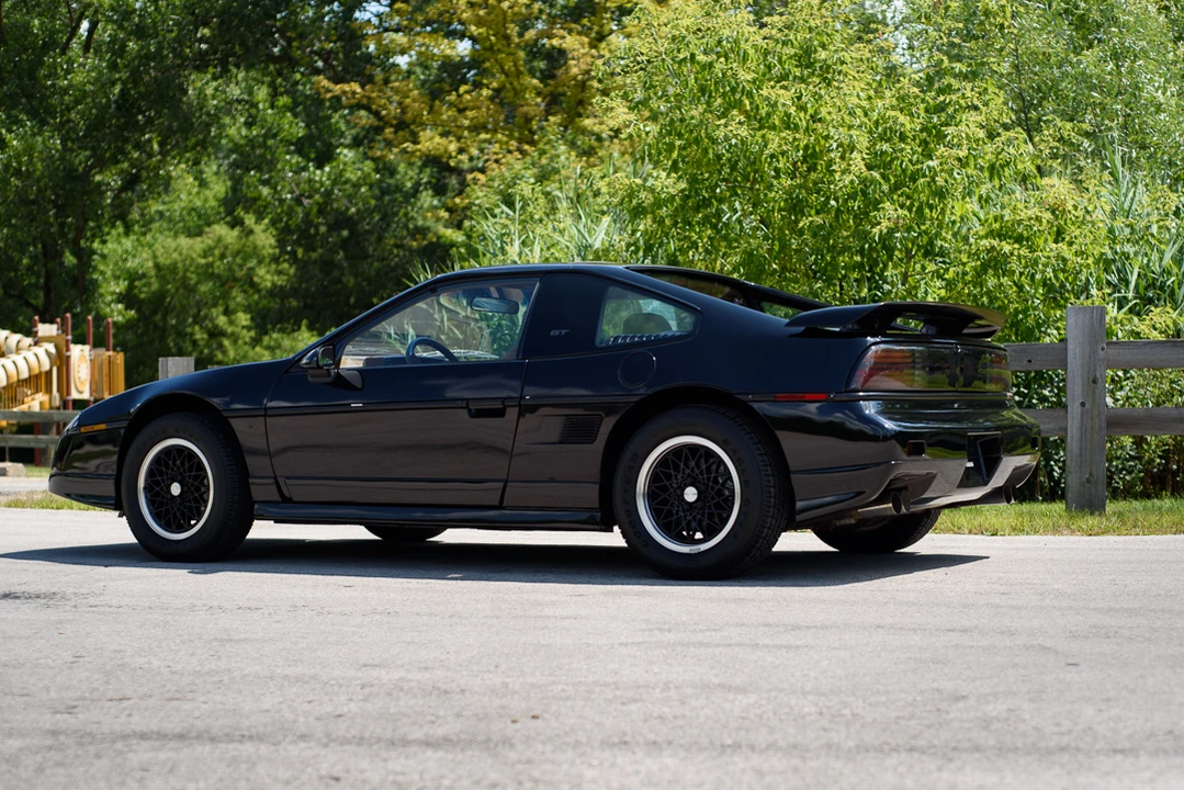 1988 Pontiac Fiero GT - Image 7 of 31