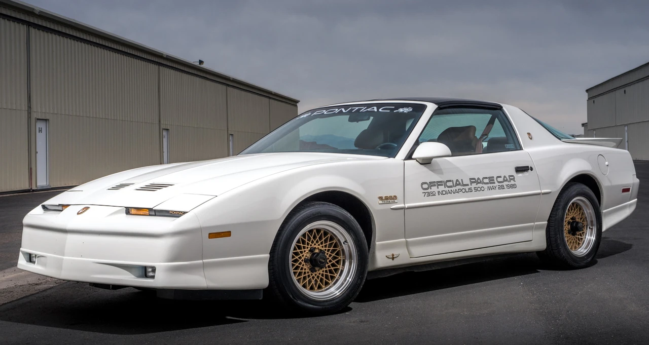 1989 Pontiac Firebird Trans Am 3rd Gen - Image 2 of 31