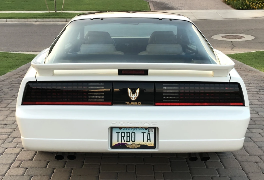 1989 Pontiac Firebird Trans Am 3rd Gen - Image 9 of 31