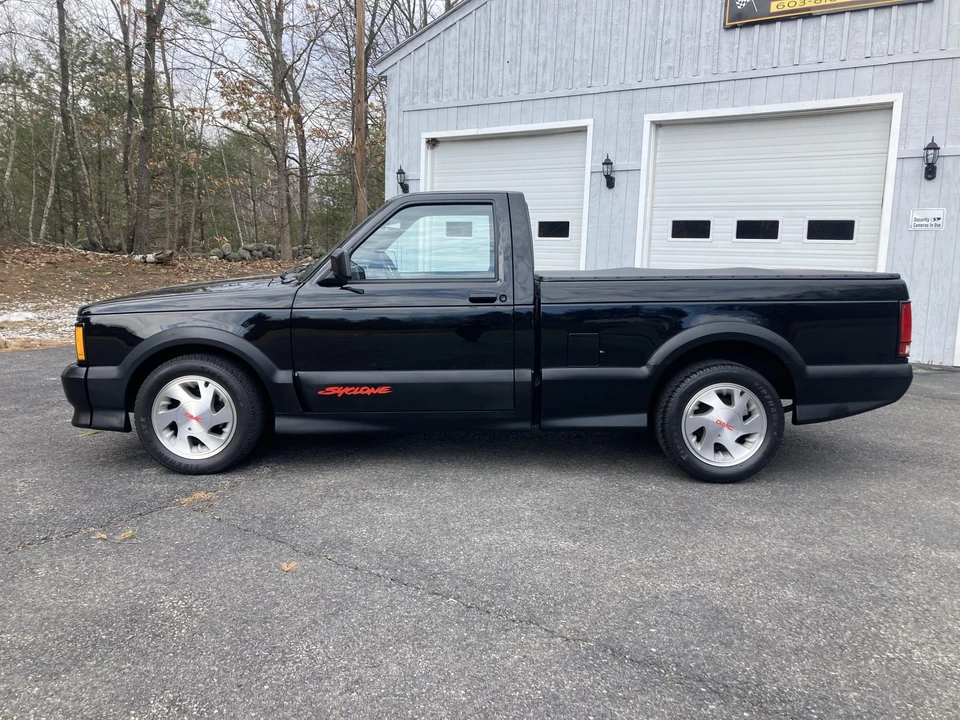 1991 GMC Syclone - Image 8 of 31