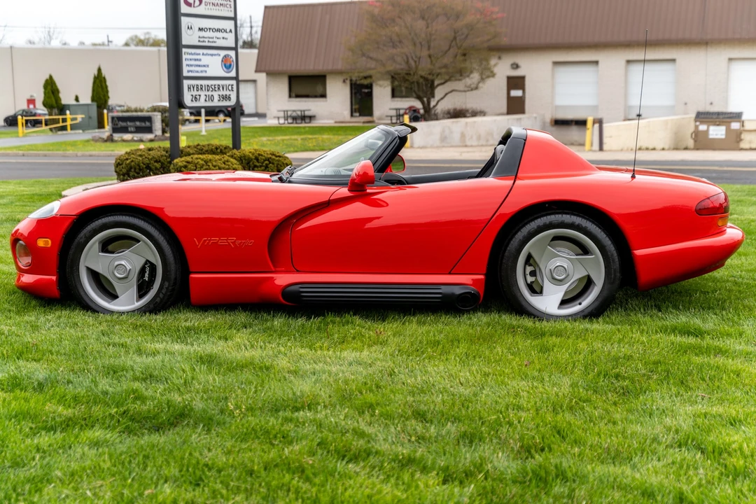 1992 Dodge Viper 1st Gen - Image 4 of 31