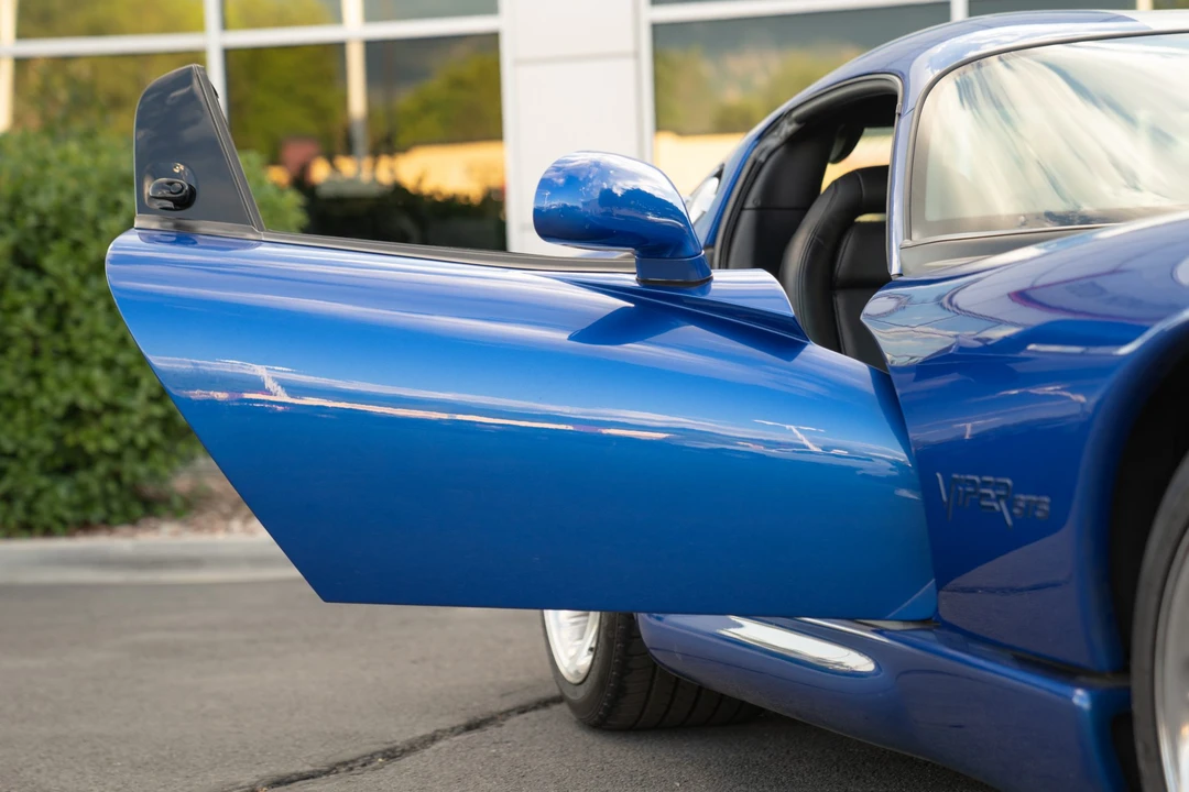 1996 Dodge Viper GTS 2nd Gen - Image 20 of 31