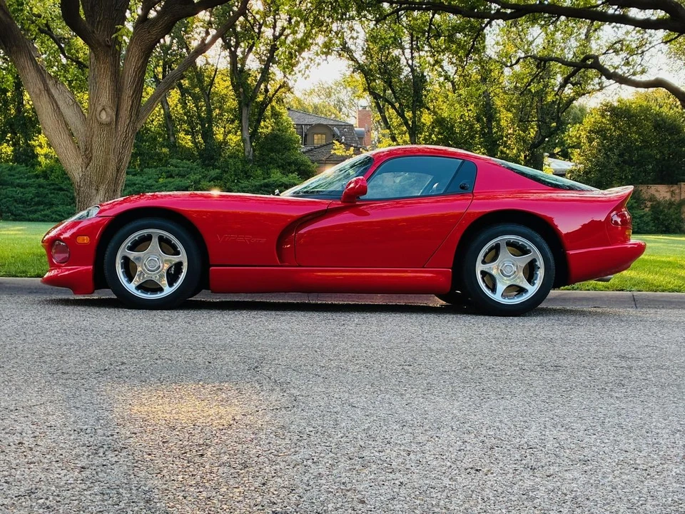 1997 Dodge Viper GTS 2nd Gen - Image 13 of 31