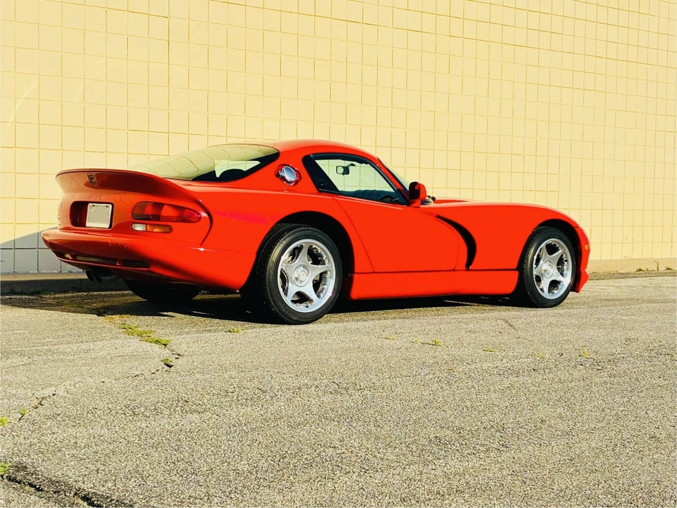 1997 Dodge Viper GTS 2nd Gen - Image 11 of 31