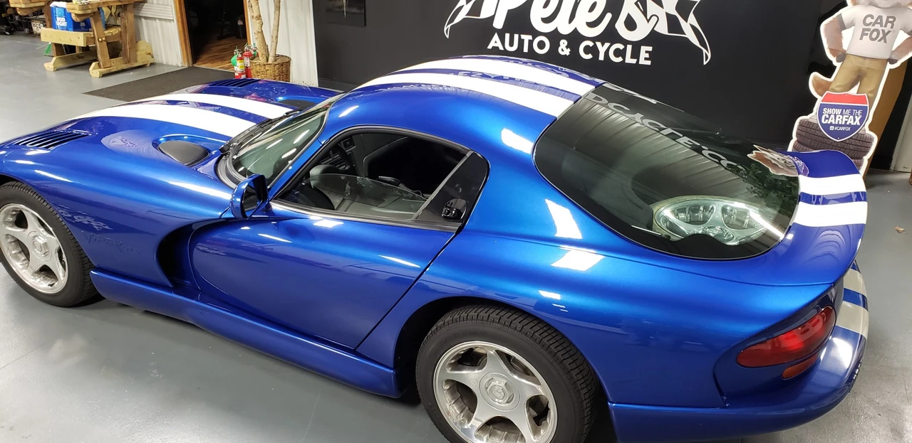 1997 Dodge Viper GTS 2nd Gen - Image 19 of 31