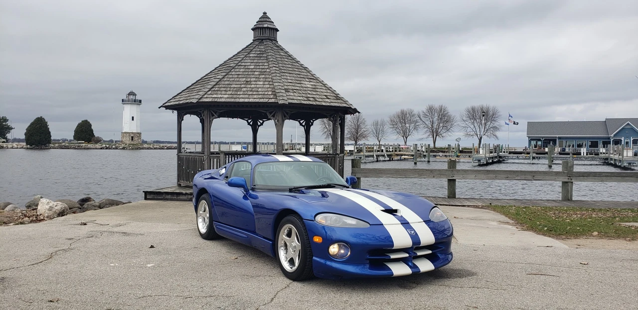 1997 Dodge Viper GTS 2nd Gen - Image 2 of 31