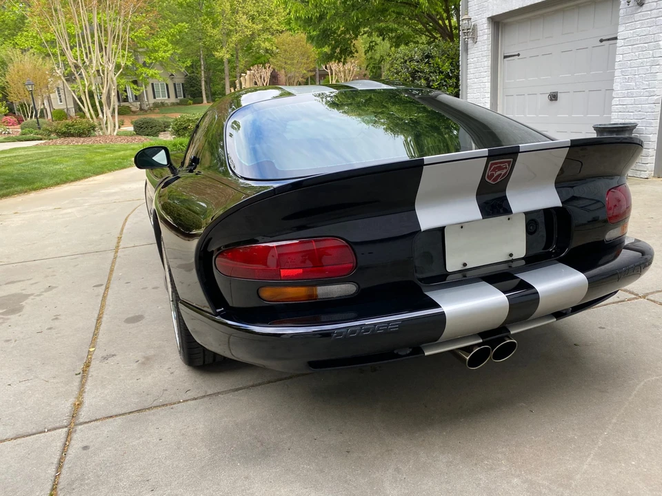 2000 Dodge Viper GTS 2nd Gen - Image 27 of 31