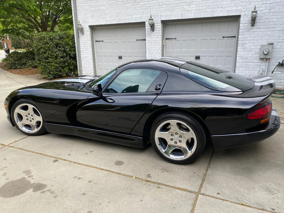 2000 Dodge Viper GTS 2nd Gen - Image 21 of 31