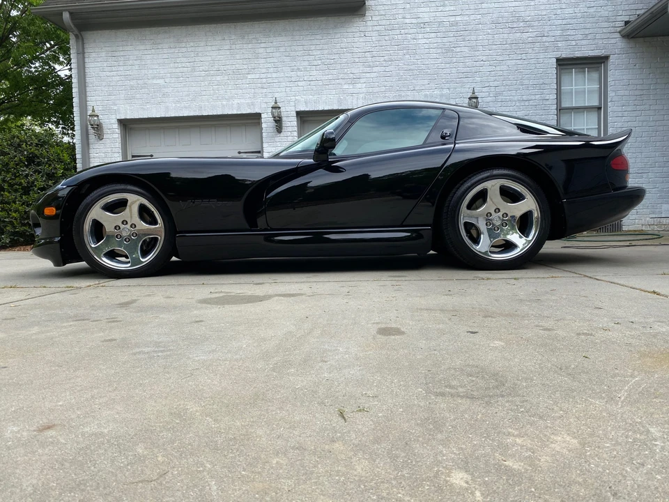 2000 Dodge Viper GTS 2nd Gen - Image 19 of 31