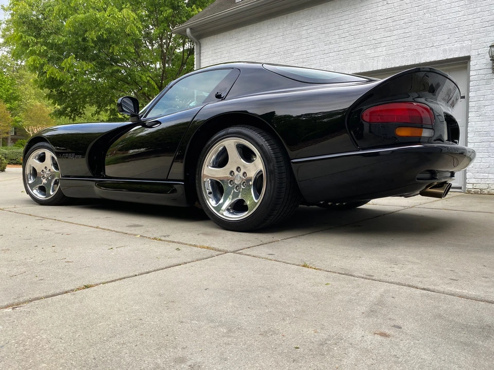 2000 Dodge Viper GTS 2nd Gen - Image 23 of 31