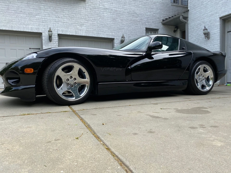 2000 Dodge Viper GTS 2nd Gen - Image 16 of 31