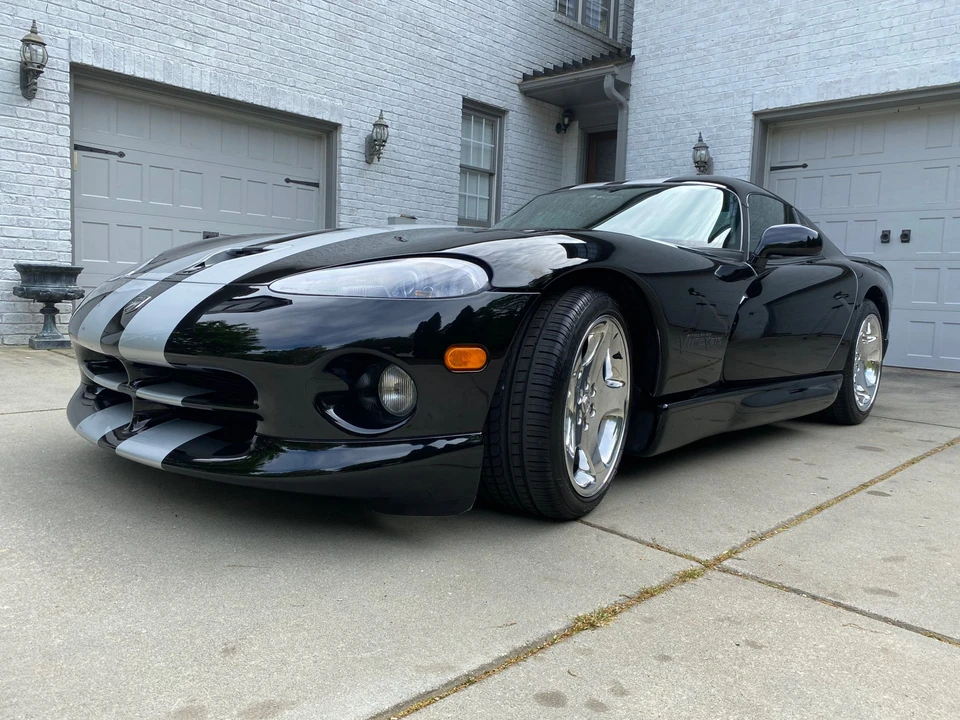2000 Dodge Viper GTS 2nd Gen - Image 8 of 31
