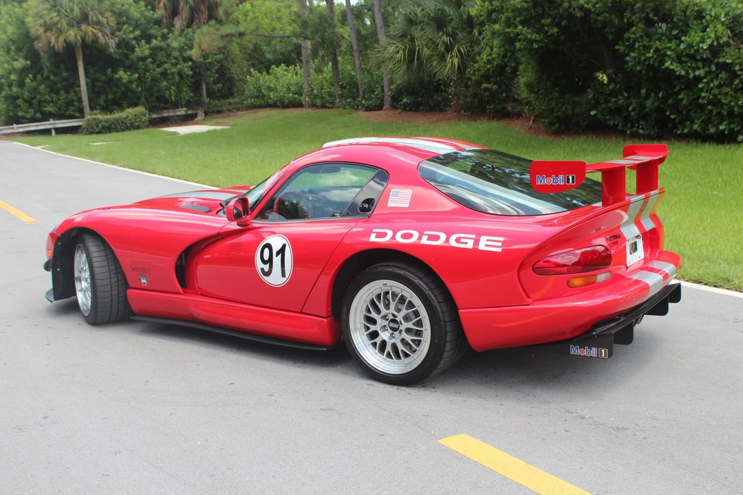2001 Dodge Viper GTS 2nd Gen - Image 10 of 31