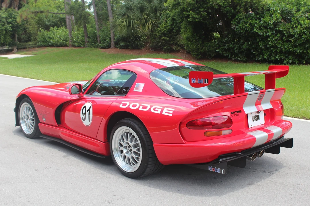 2001 Dodge Viper GTS 2nd Gen - Image 11 of 31