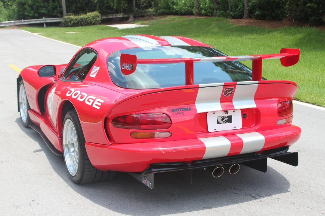 2001 Dodge Viper GTS 2nd Gen - Image 15 of 31