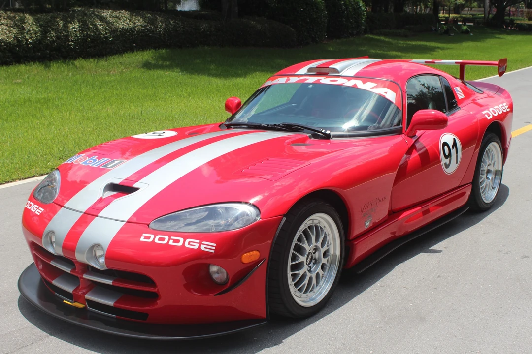 2001 Dodge Viper GTS 2nd Gen - Image 4 of 31
