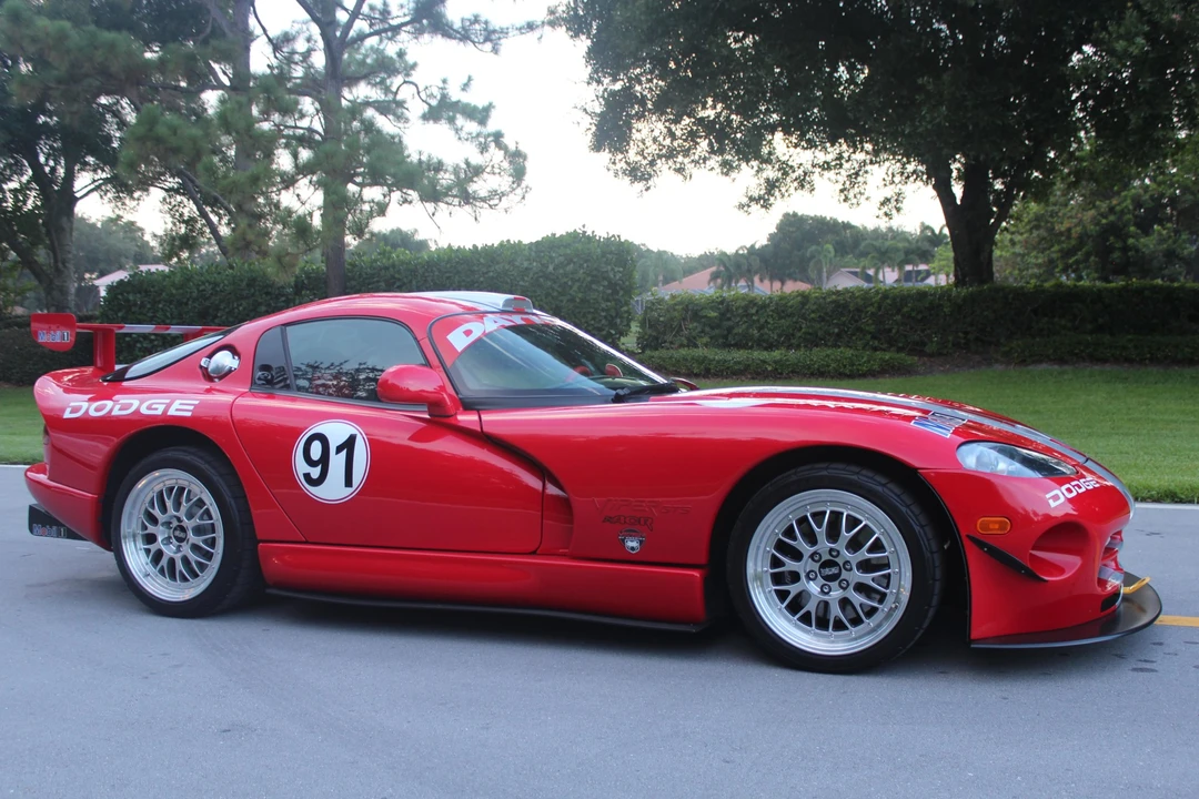 2001 Dodge Viper GTS 2nd Gen - Image 23 of 31