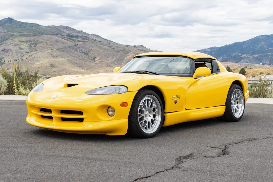 2002 Dodge Viper 2nd Gen - Image 2 of 31