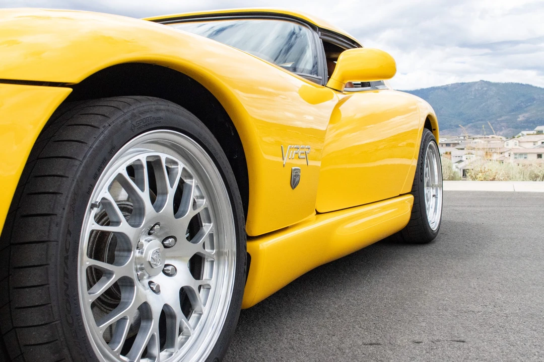 2002 Dodge Viper 2nd Gen - Image 28 of 31