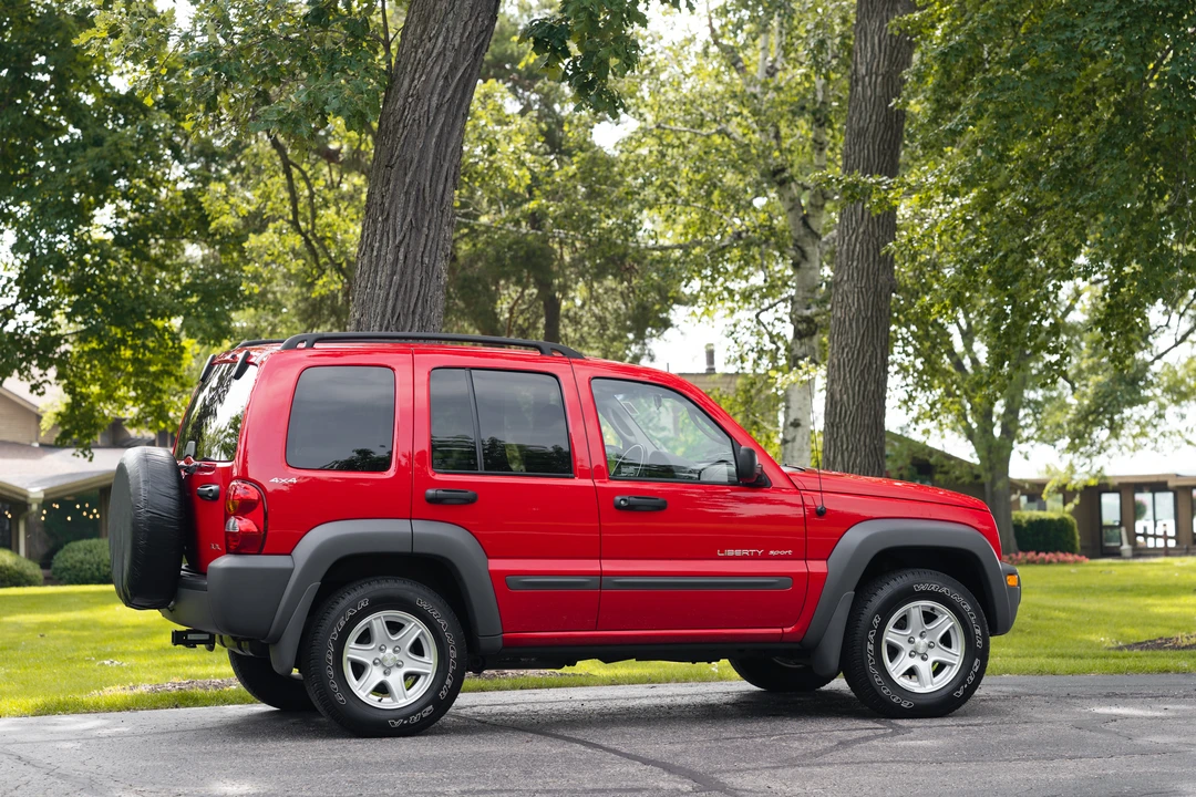 2002 Jeep KJ Liberty - Image 15 of 31