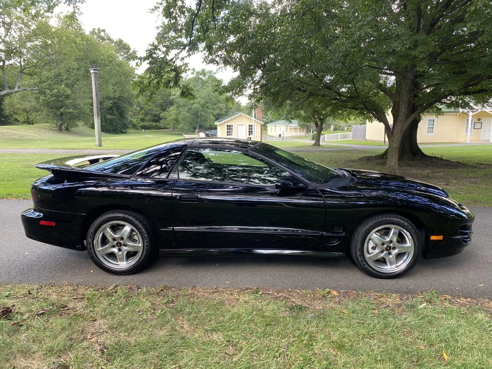 2002 Pontiac Firebird Trans Am 4th Gen - Image 21 of 31
