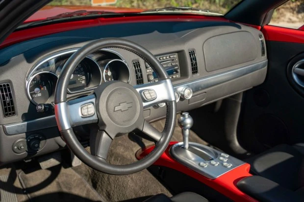 2003 Chevrolet SSR - Image 6 of 8