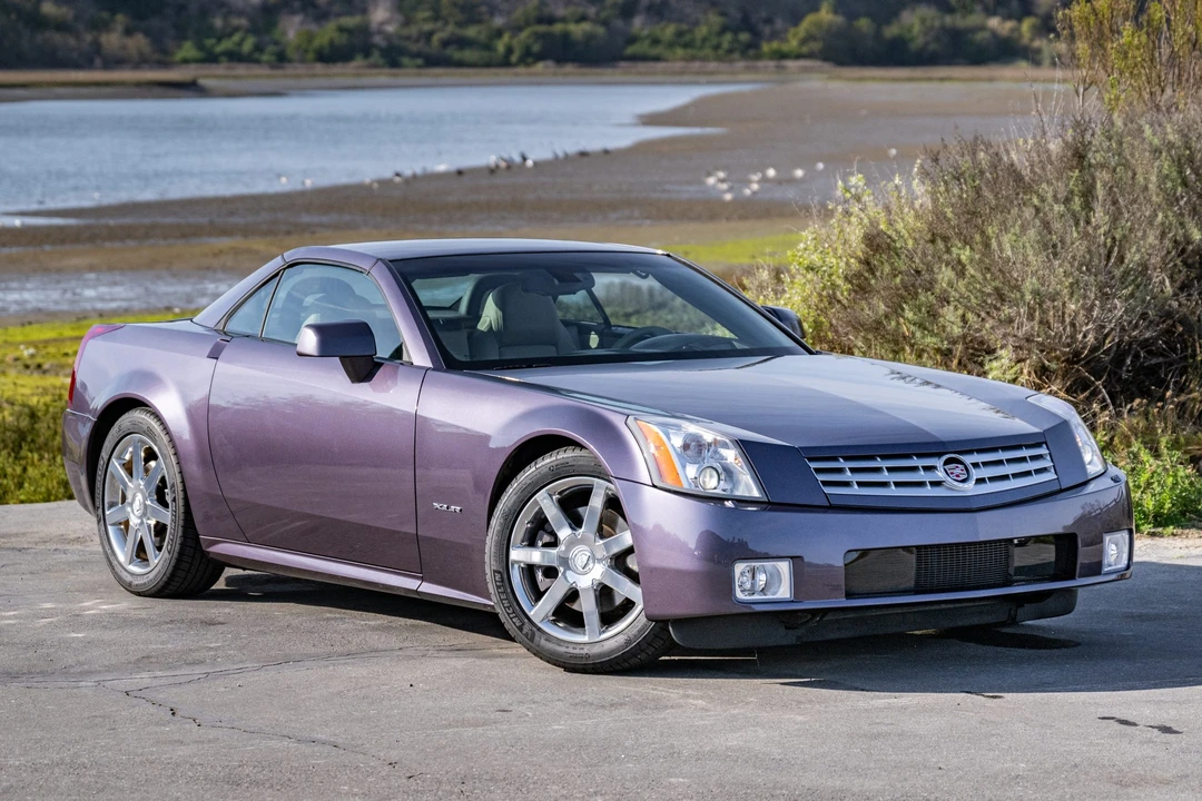 2004 Cadillac XLR - Image 11 of 31
