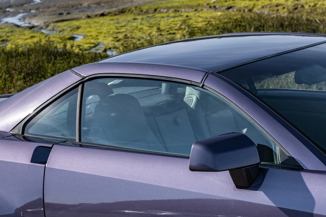 2004 Cadillac XLR - Image 19 of 31