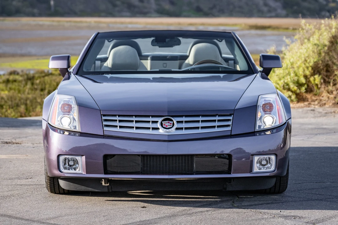 2004 Cadillac XLR - Image 3 of 31