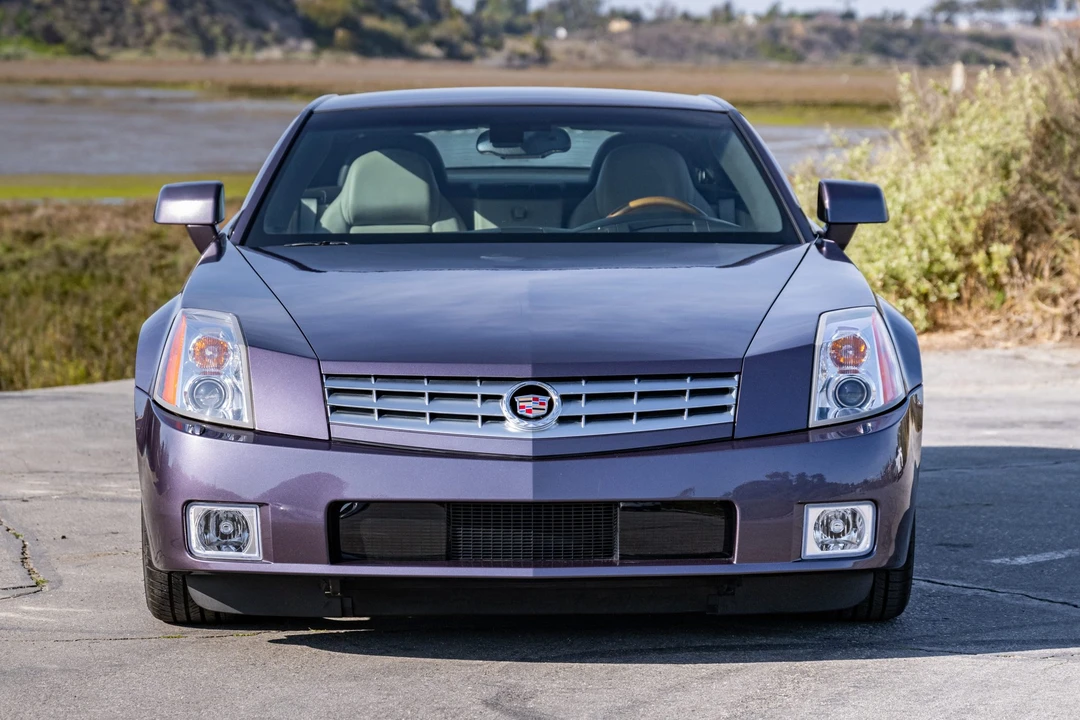2004 Cadillac XLR - Image 10 of 31