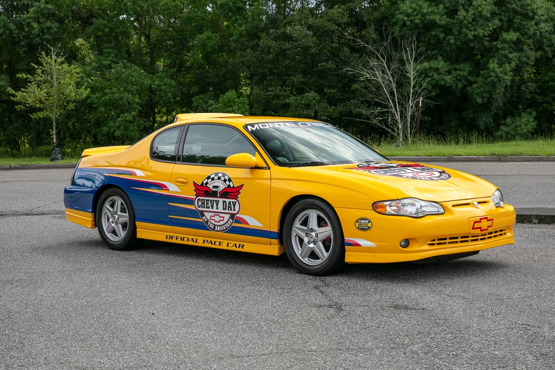 2000 Chevrolet Monte Carlo 6th Gen - Image 2 of 31