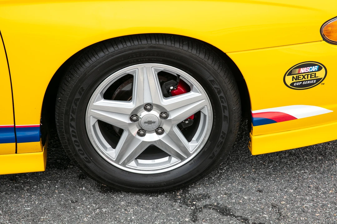 2000 Chevrolet Monte Carlo 6th Gen - Image 26 of 31