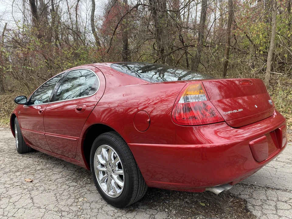 2004 Chrysler 300 - Image 29 of 31