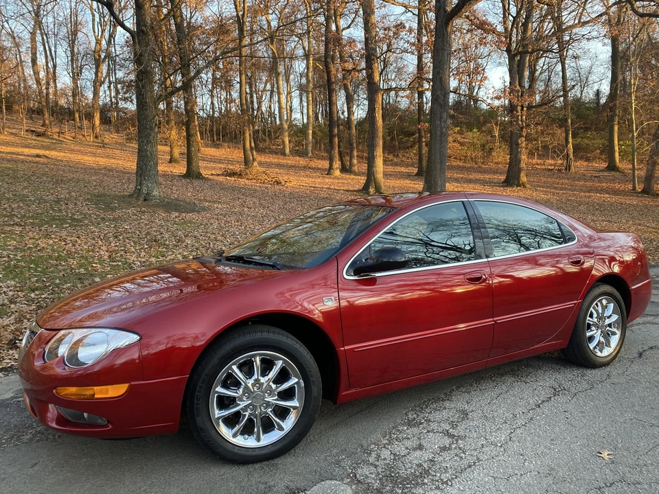 2004 Chrysler 300 - Image 3 of 31