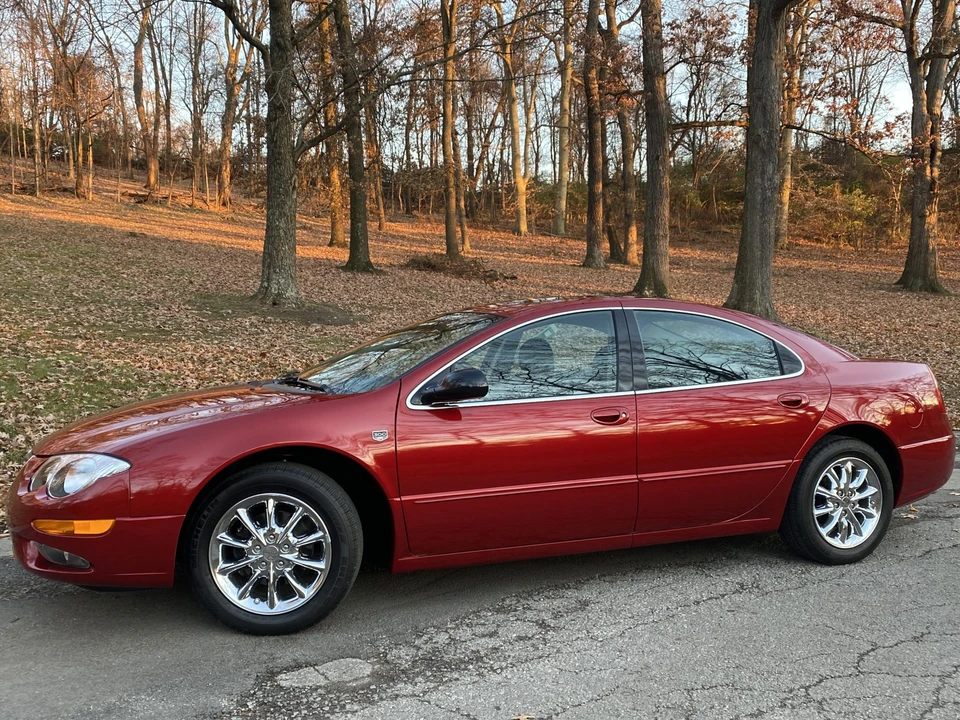 2004 Chrysler 300 - Image 2 of 31