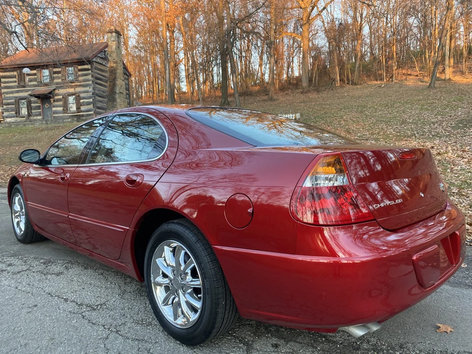 2004 Chrysler 300 - Image 30 of 31