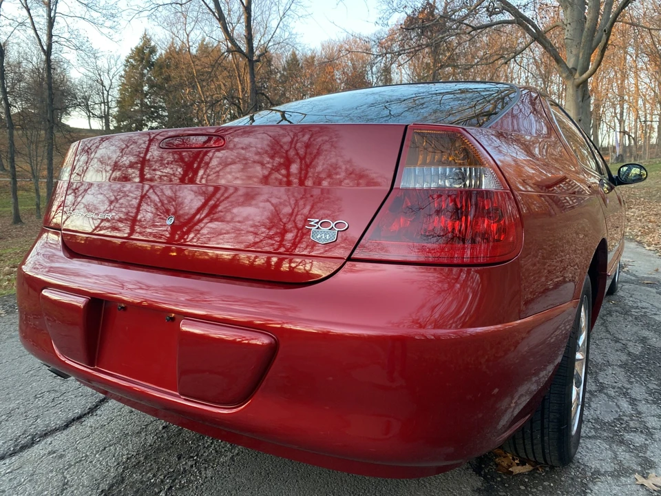 2004 Chrysler 300 - Image 21 of 31