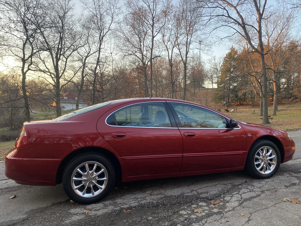 2004 Chrysler 300 - Image 17 of 31