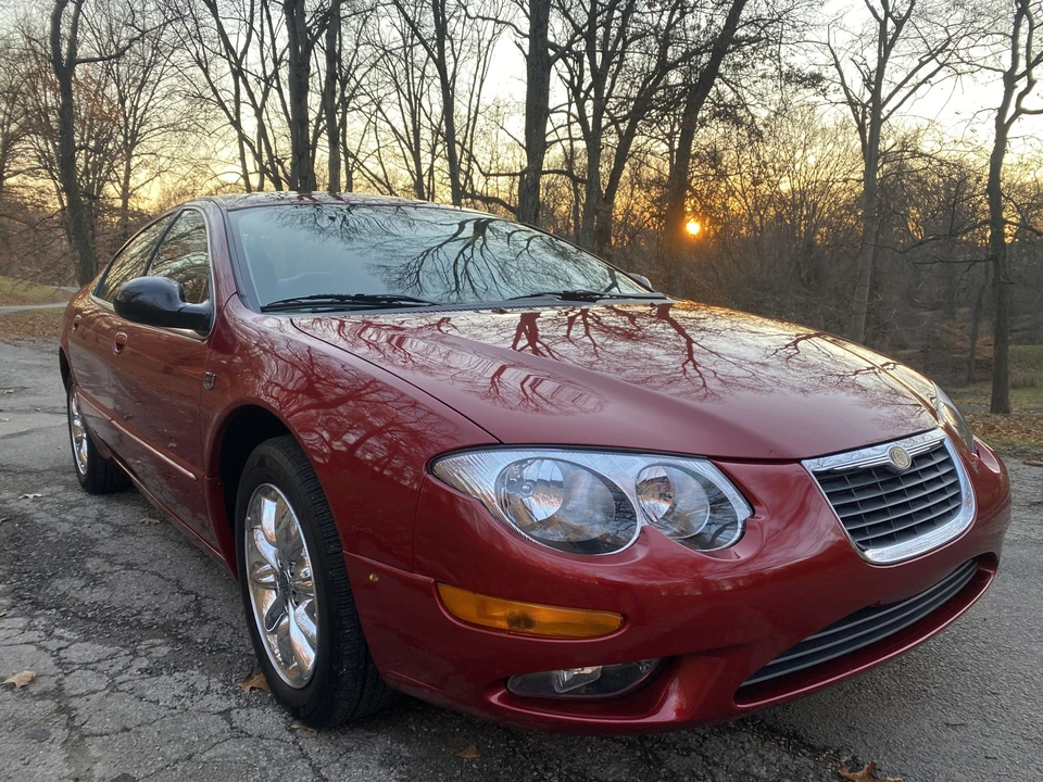 2004 Chrysler 300 - Image 11 of 31