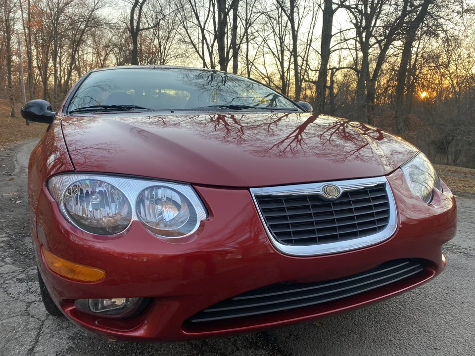 2004 Chrysler 300 - Image 10 of 31