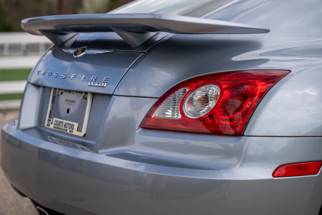 2005 Chrysler Crossfire - Image 27 of 31