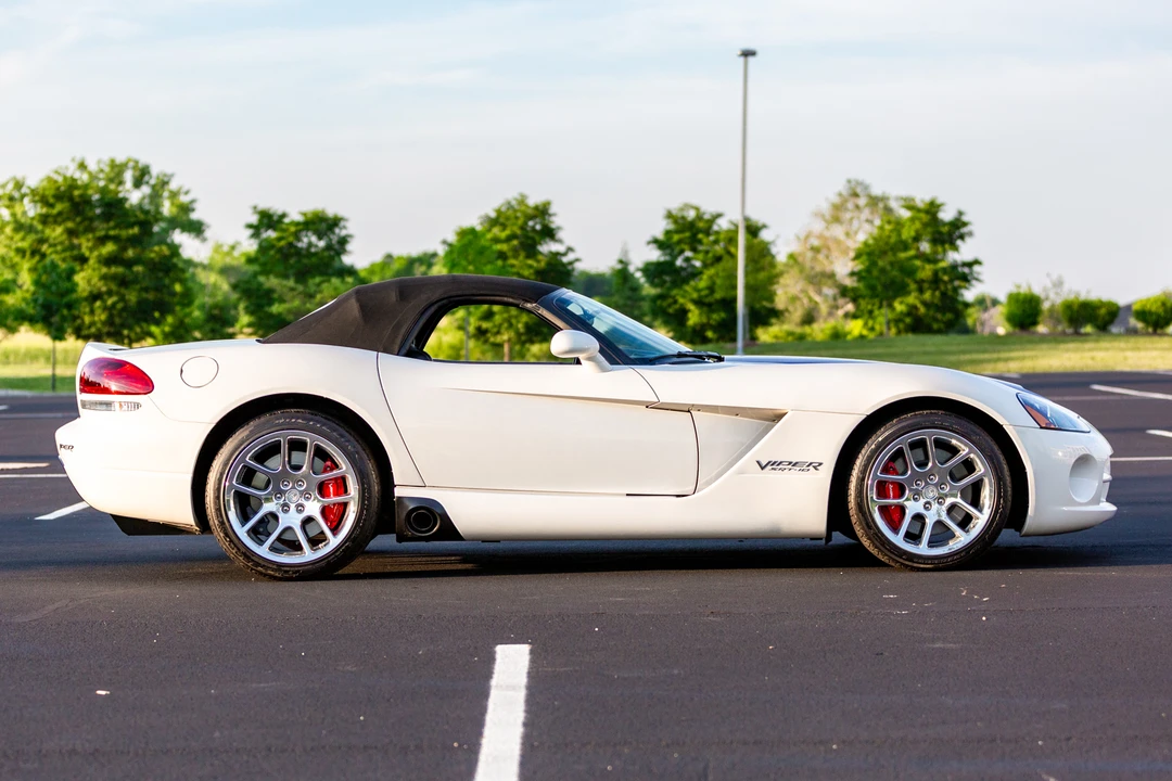2005 Dodge Viper 3rd Gen - Image 11 of 31