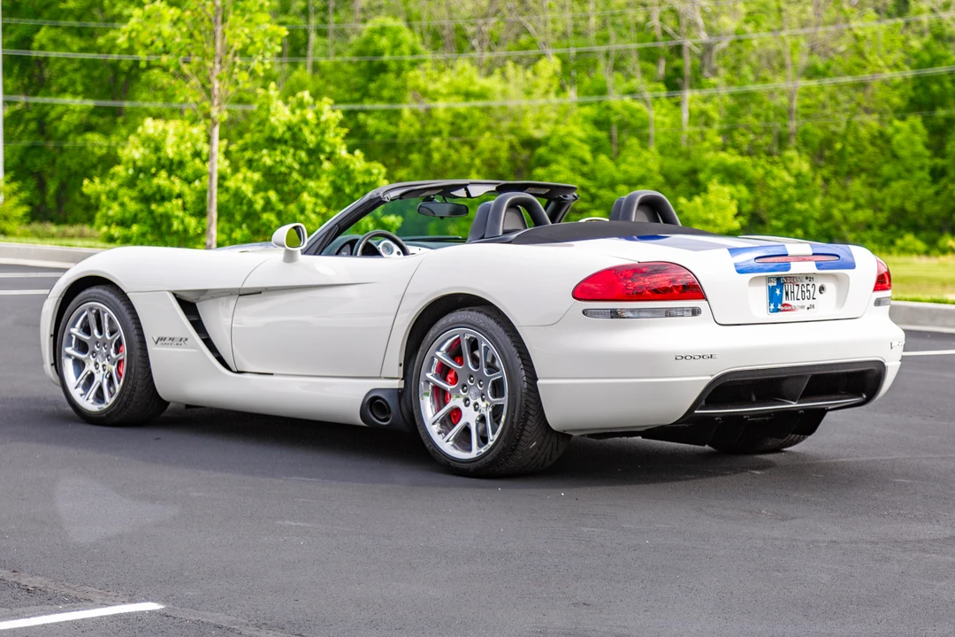 2005 Dodge Viper 3rd Gen - Image 17 of 31