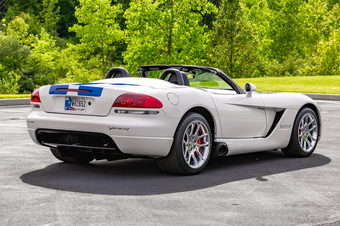 2005 Dodge Viper 3rd Gen - Image 19 of 31