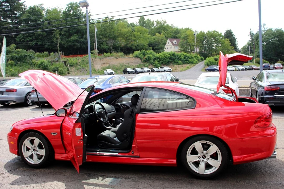 2005 Pontiac GTO 4th Gen - Image 18 of 31
