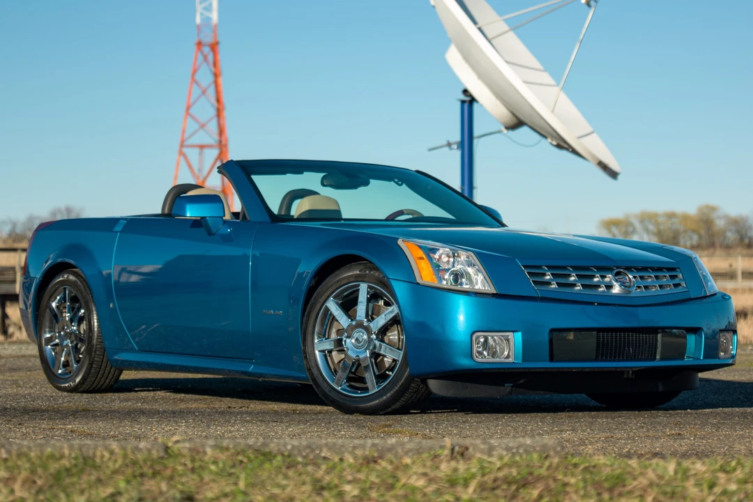 2008 Cadillac XLR - Image 20 of 31