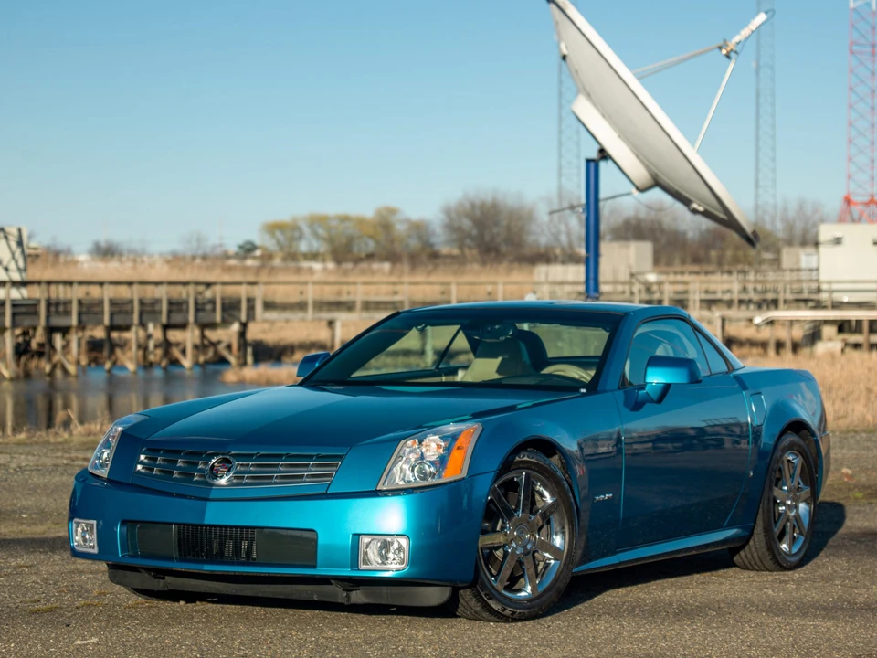 2008 Cadillac XLR - Image 2 of 31