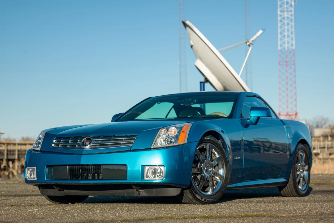2008 Cadillac XLR - Image 3 of 31