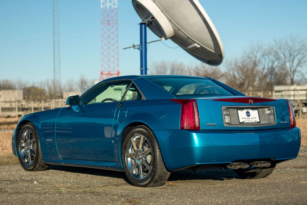 2008 Cadillac XLR - Image 8 of 31