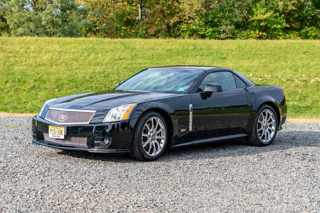 2009 Cadillac XLR-V - Image 5 of 31